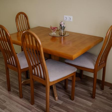 Saules Iela 2A Aparthotel Saldus ภายนอก รูปภาพ
