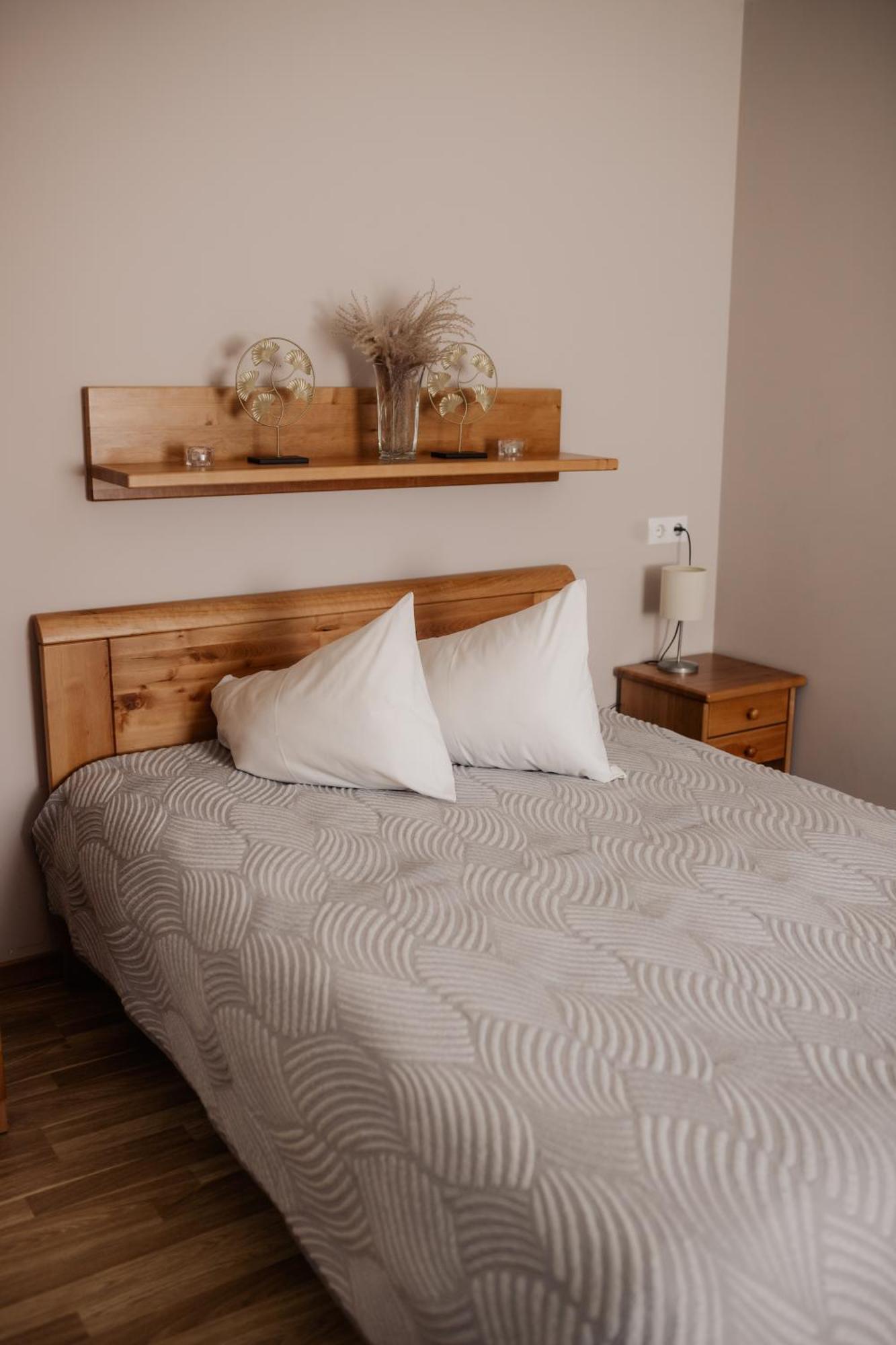 Saules Iela 2A Aparthotel Saldus ภายนอก รูปภาพ